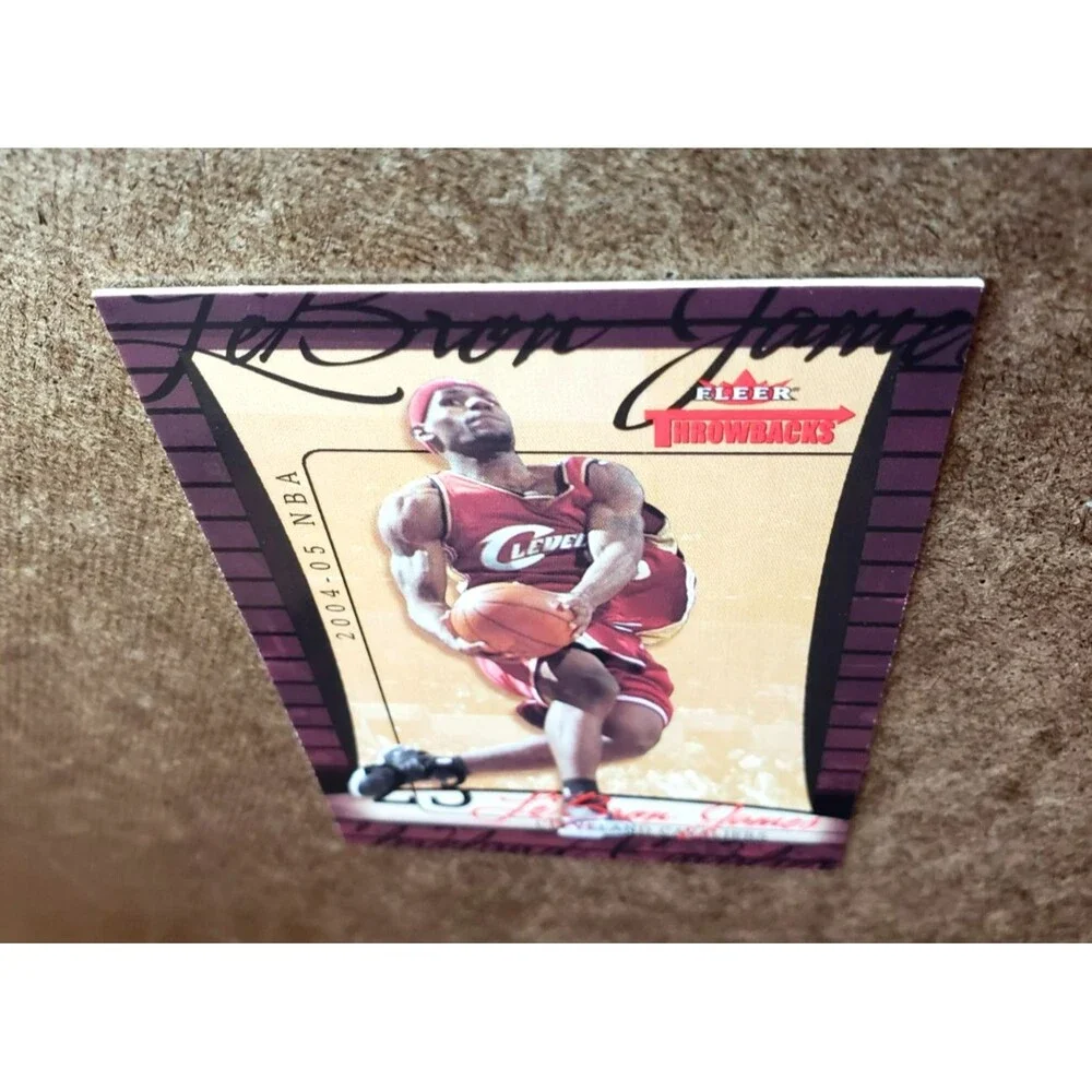 20004-2005 Fleer LEBRON JAMES THROWBACKS NBA Trading Card 23 CLEVELAND CAVALIERS